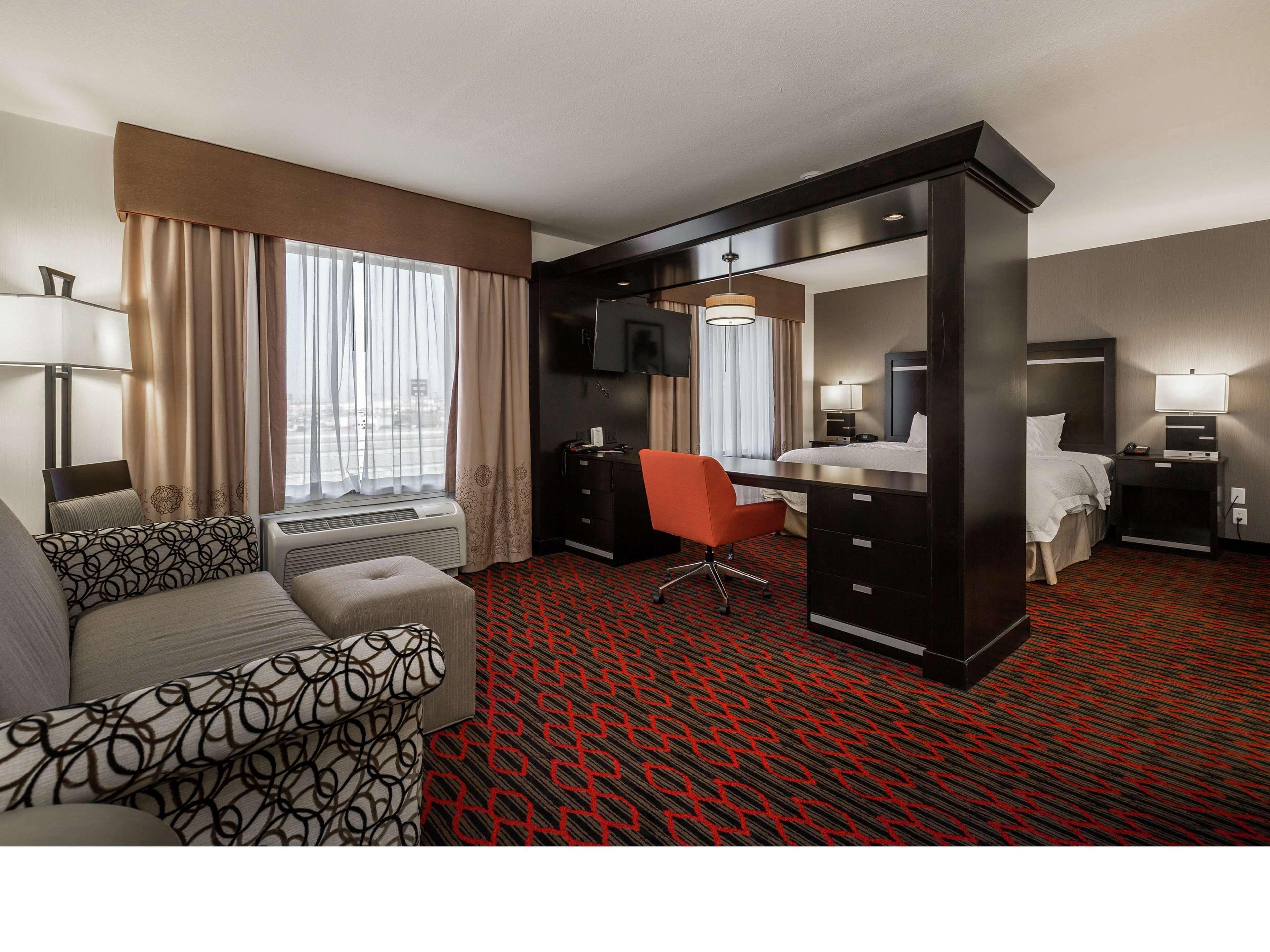 Hampton Inn & Suites By Hilton Lethbridge Eksteriør billede