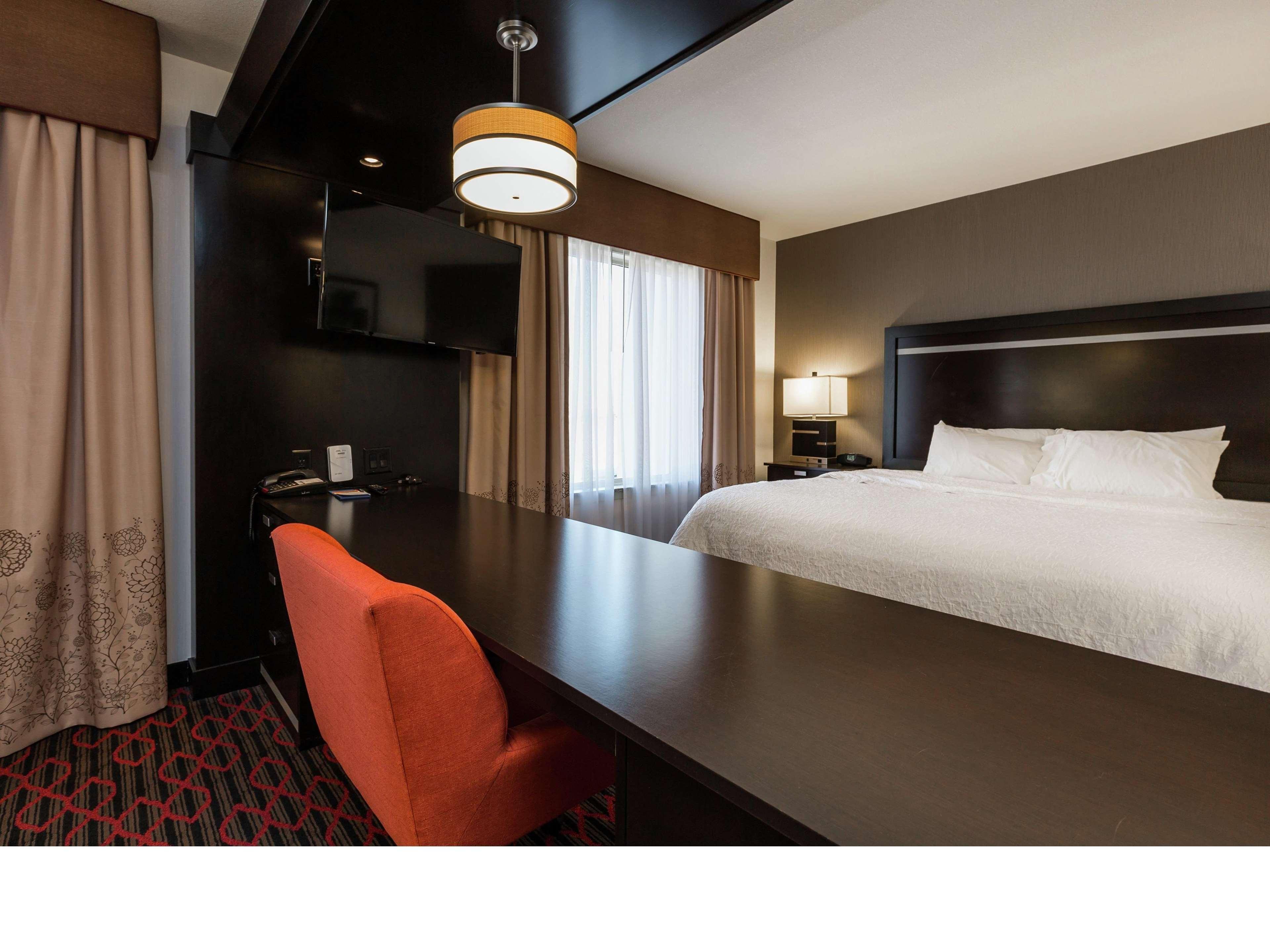 Hampton Inn & Suites By Hilton Lethbridge Eksteriør billede