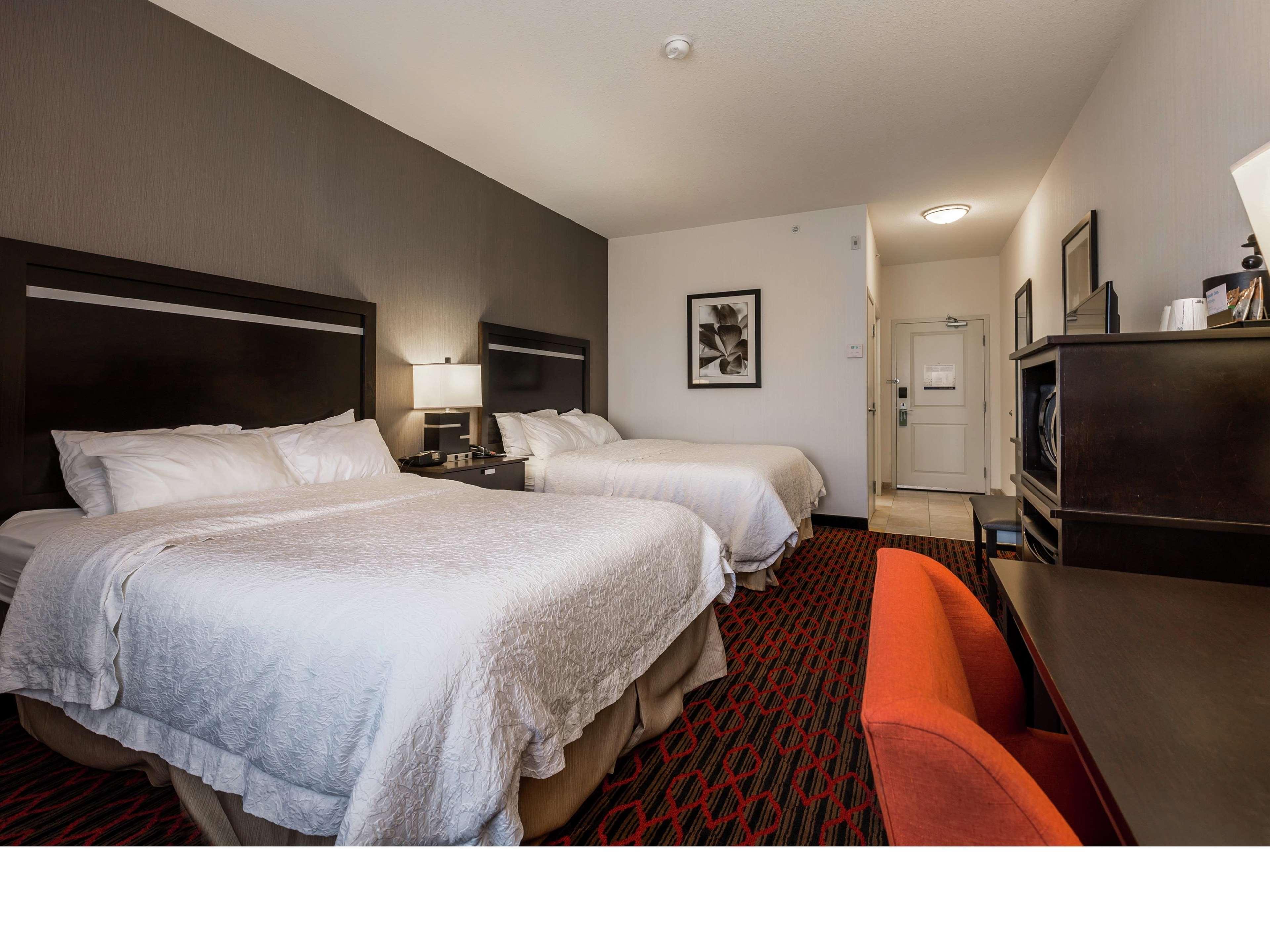 Hampton Inn & Suites By Hilton Lethbridge Eksteriør billede