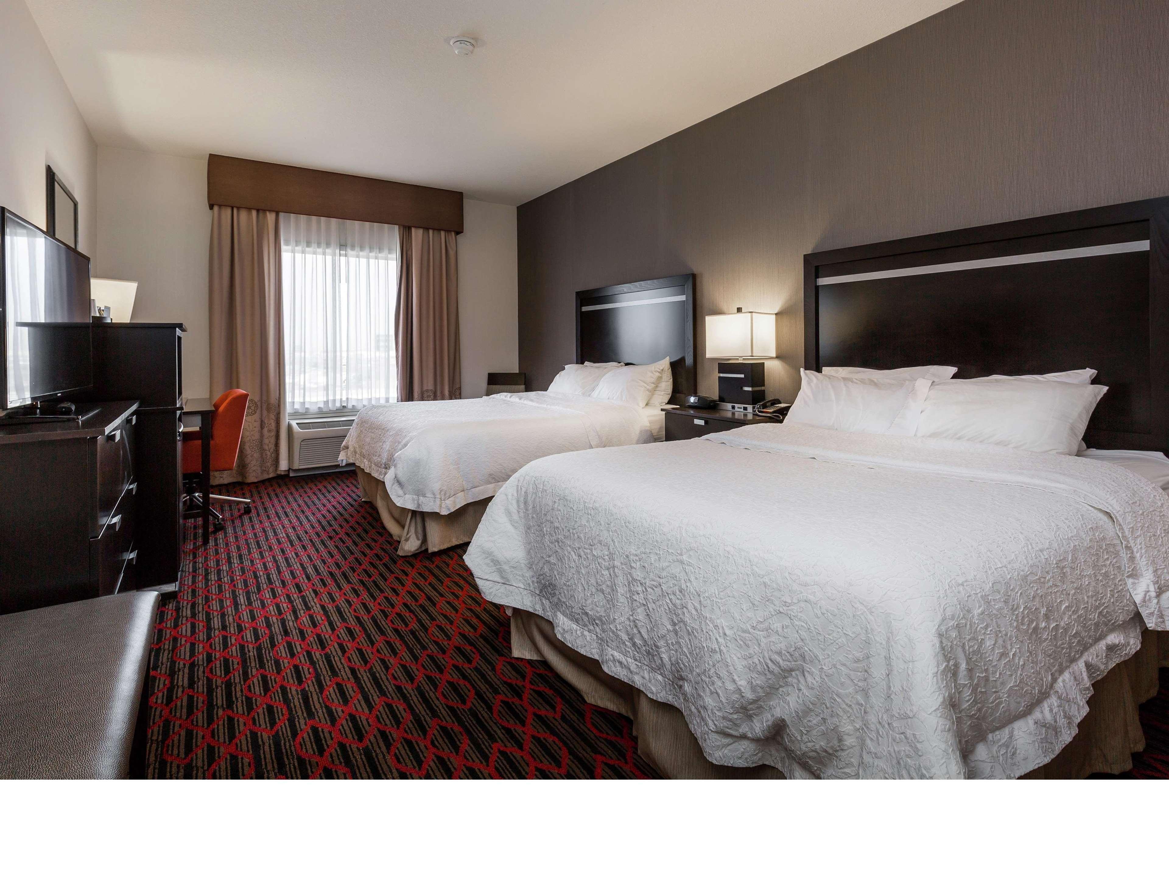 Hampton Inn & Suites By Hilton Lethbridge Eksteriør billede