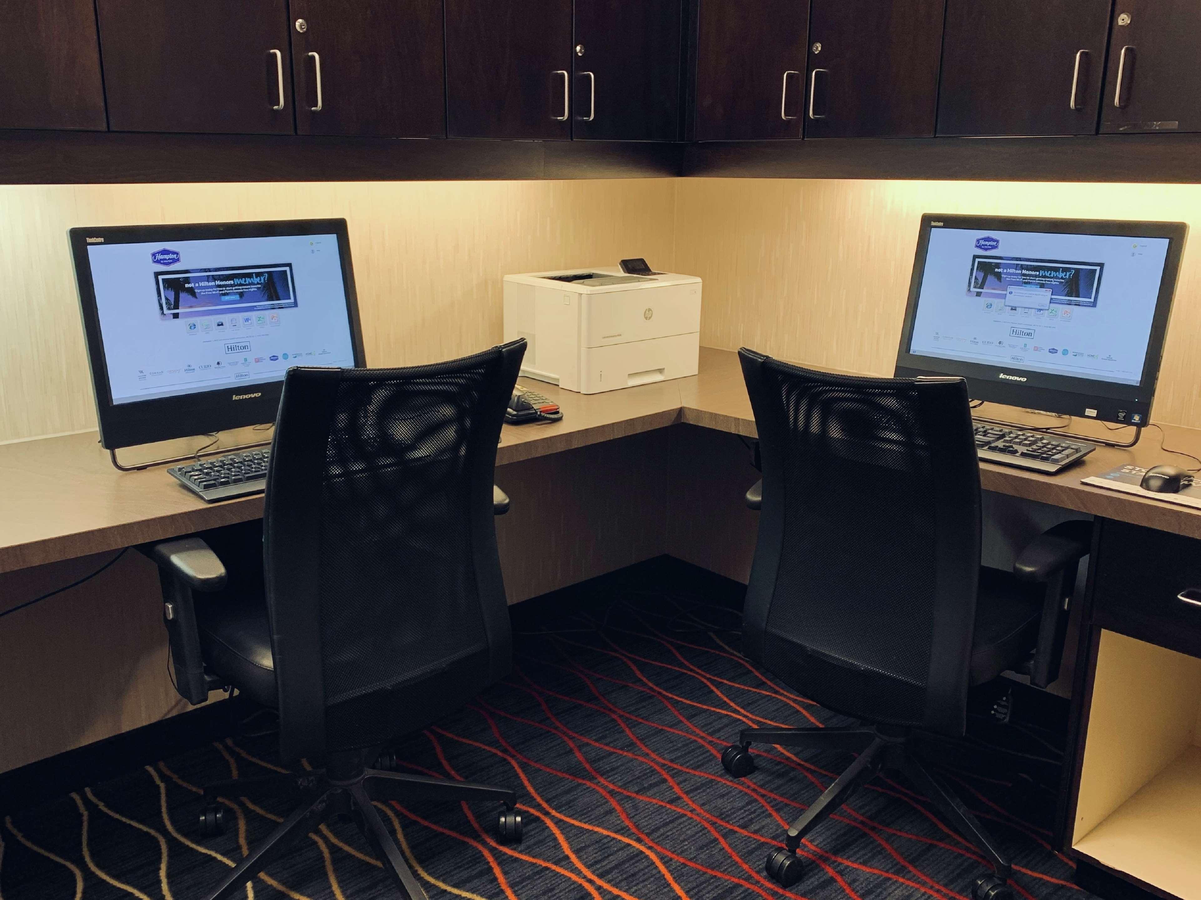 Hampton Inn & Suites By Hilton Lethbridge Eksteriør billede