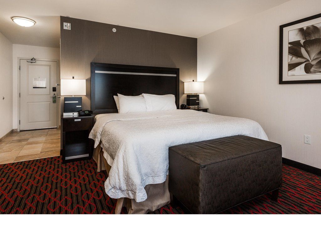 Hampton Inn & Suites By Hilton Lethbridge Eksteriør billede