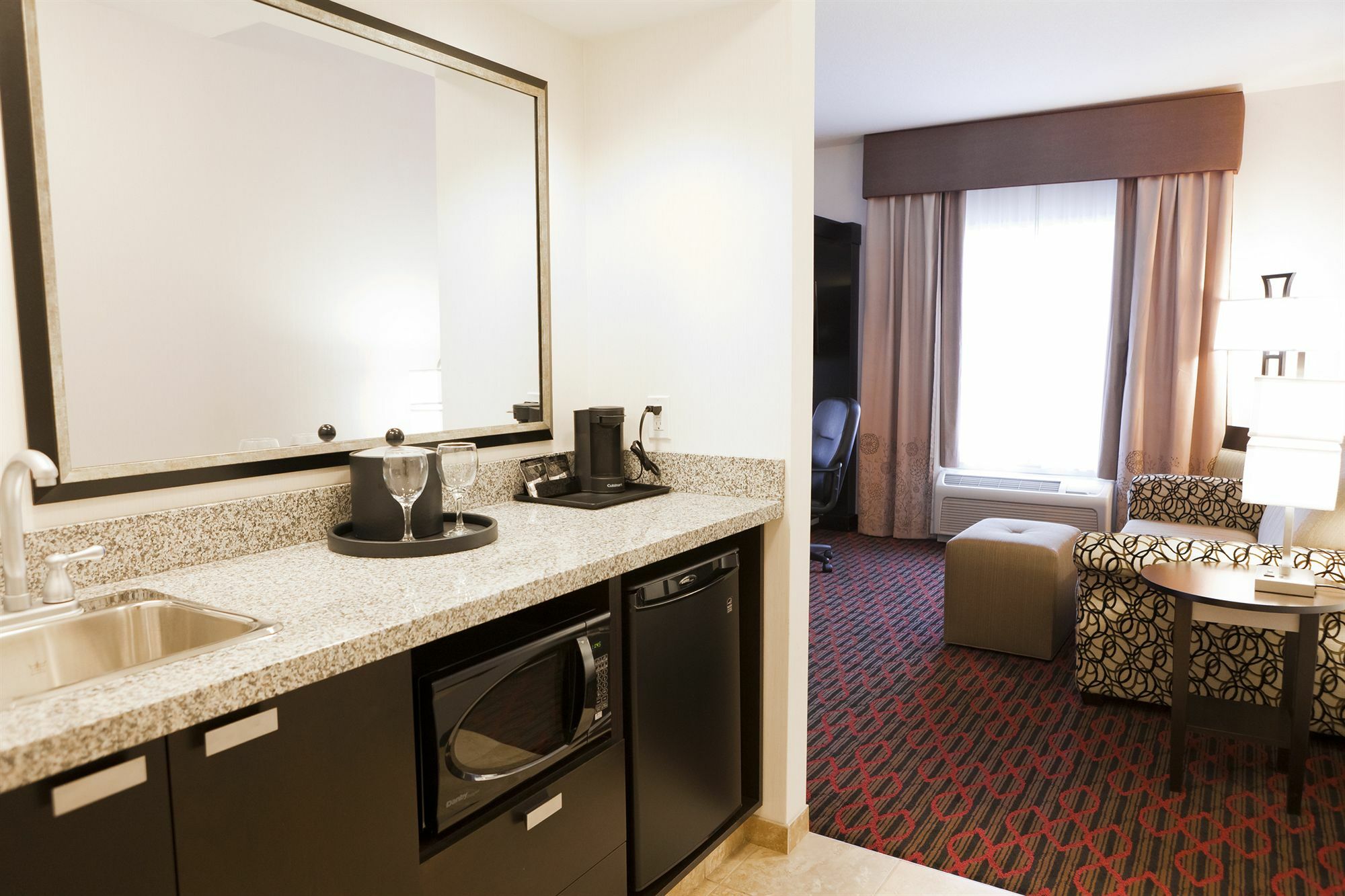 Hampton Inn & Suites By Hilton Lethbridge Eksteriør billede